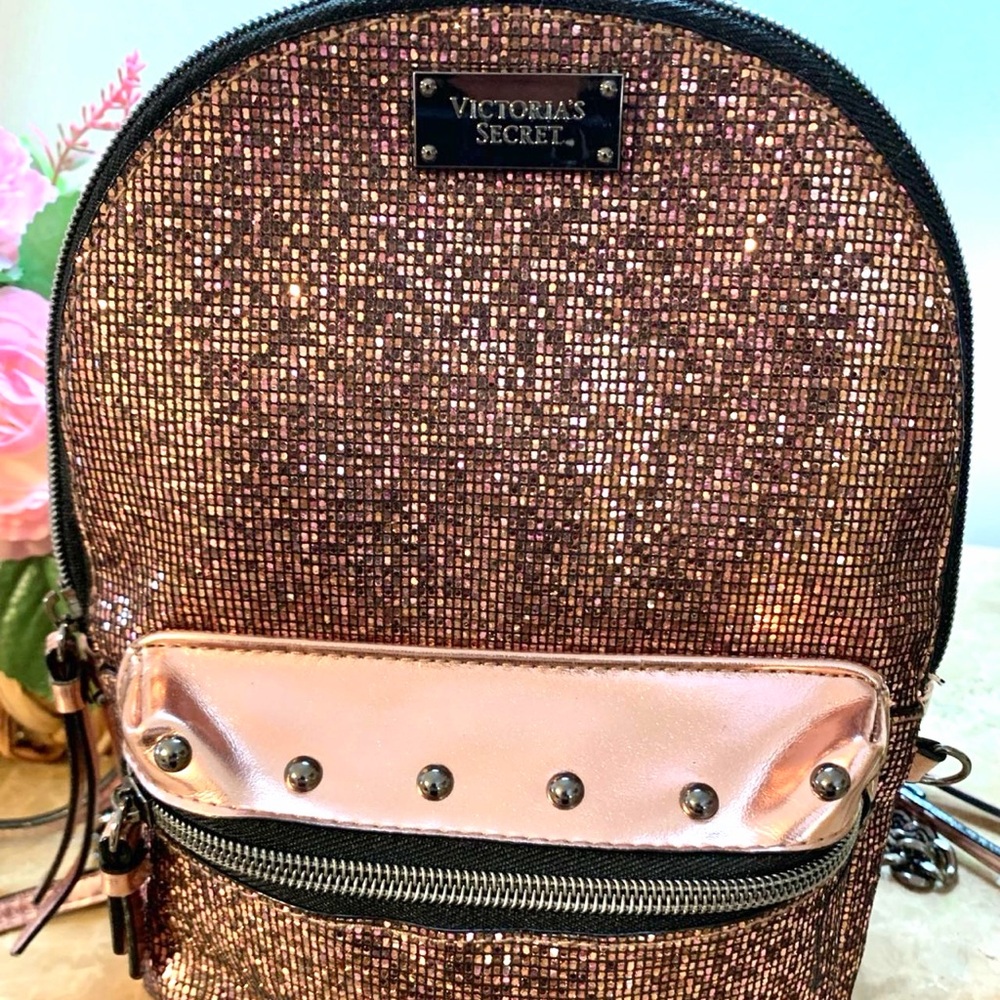 Victoria's Secret NWOT Metallic Bling Chain Small City Backpack in Rose Gold - Picture 5 of 10